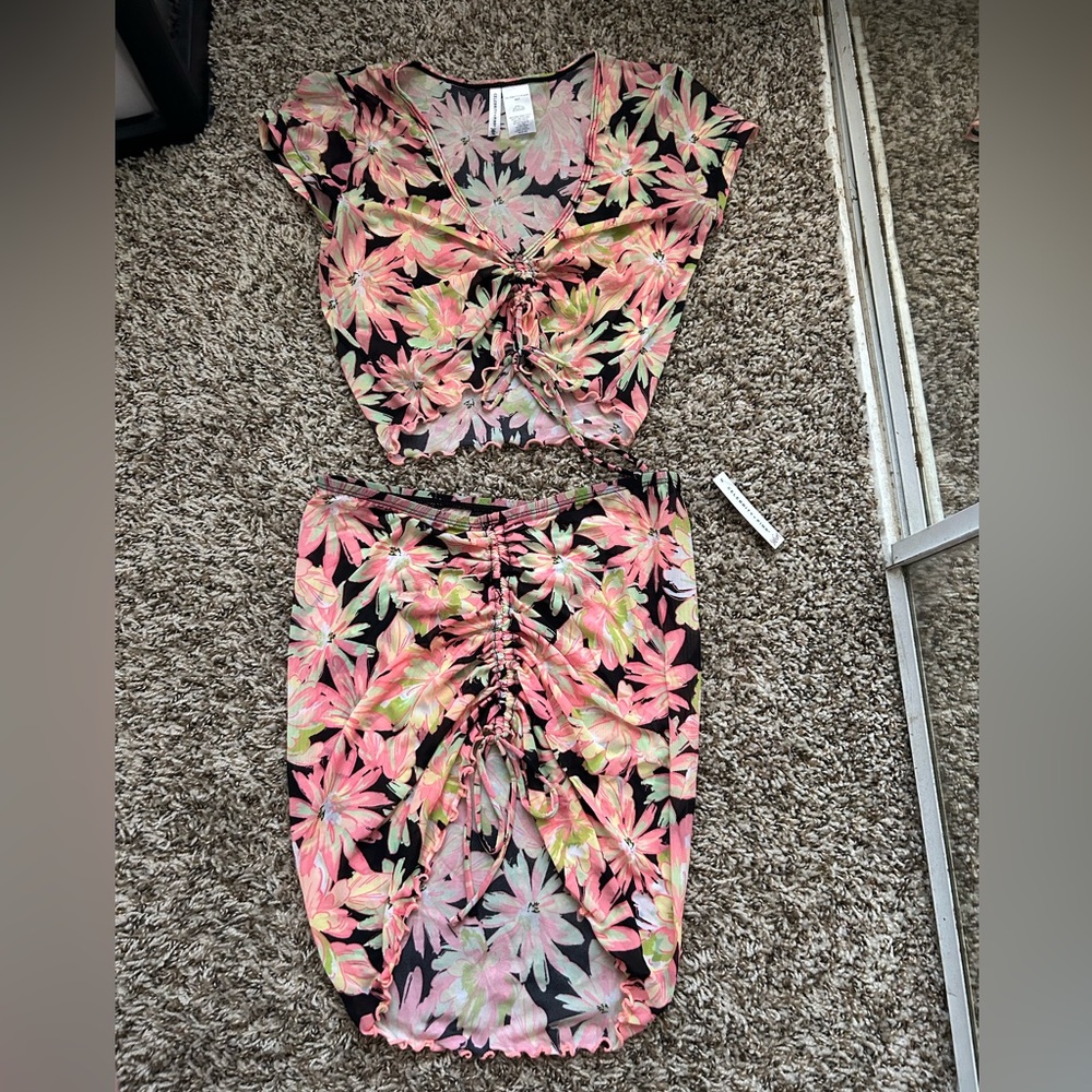 Celebrity Pink Floral Patterned Coverup